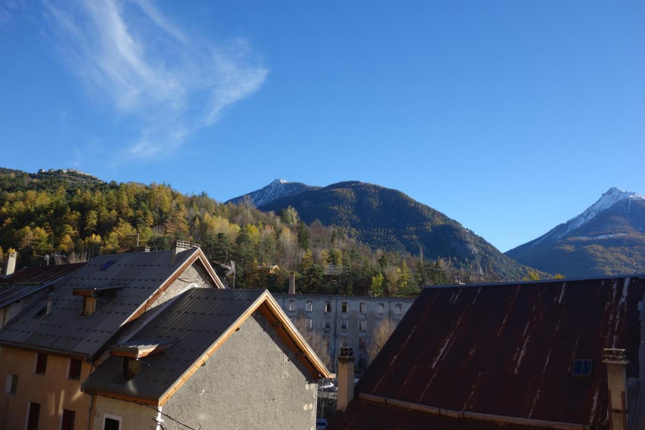 Chez Petit Louis- Appart Centre Ville Jusqu'A 6 Personnes Briançon Екстериор снимка